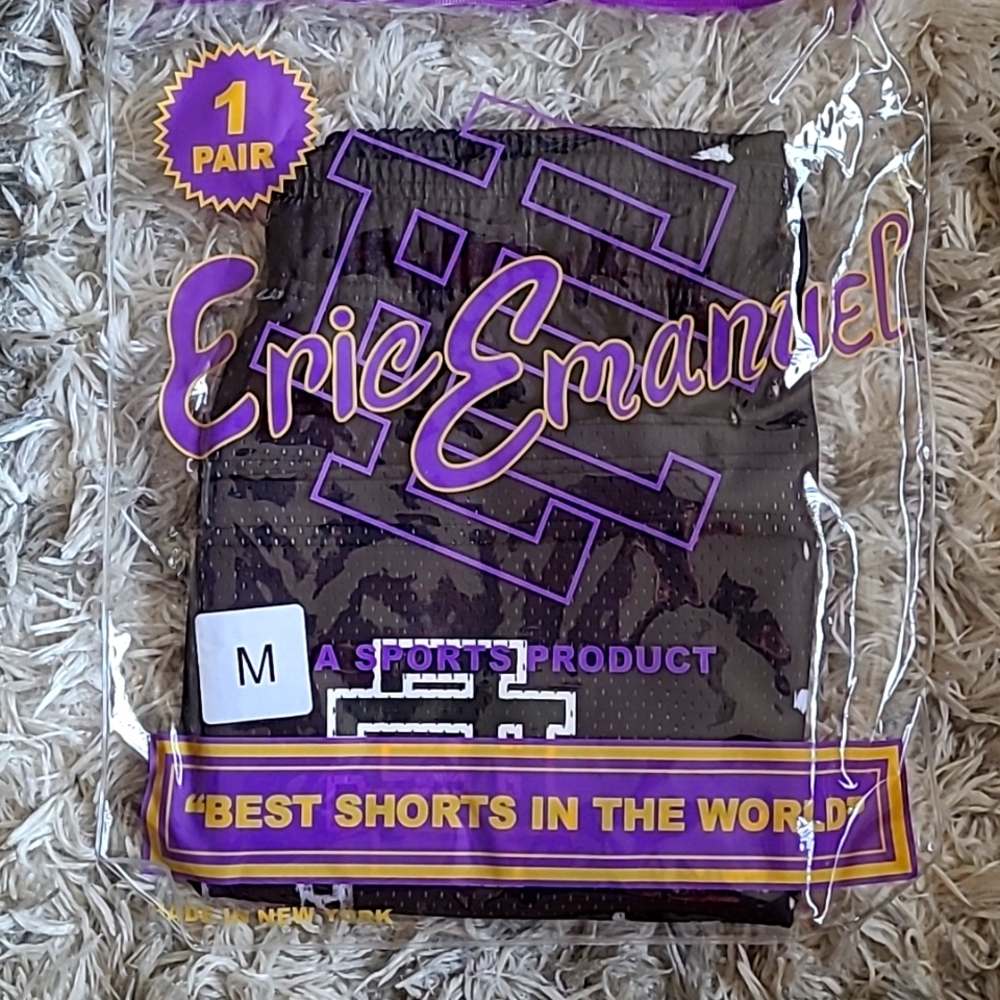 EE shorts black city skyline